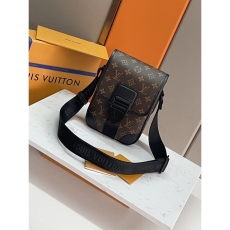 Mens Louis Vuitton Satchel Bags